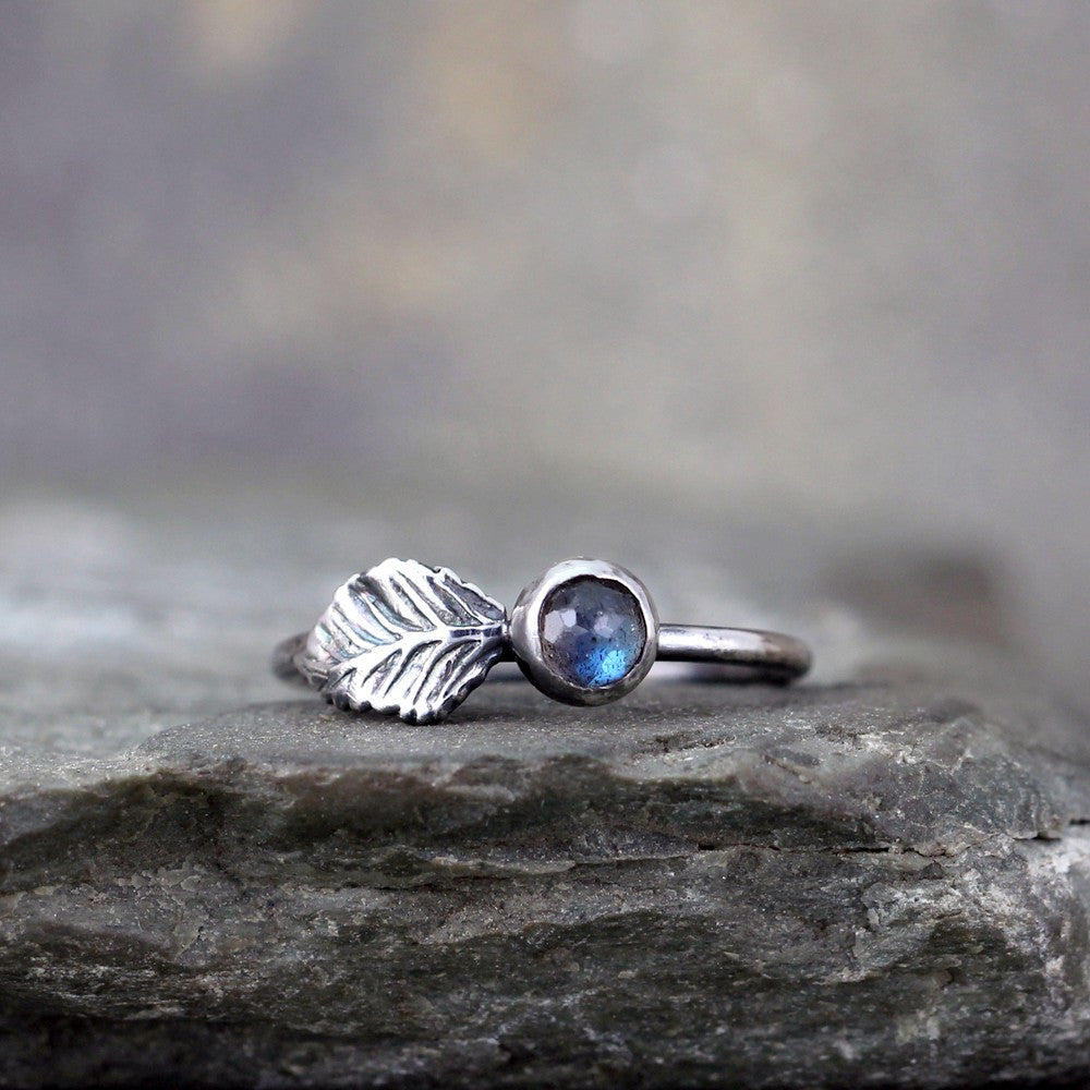 Labradorite Ring - Sterling Silver Leaf Design Ring - Bezel Set Stacking Ring