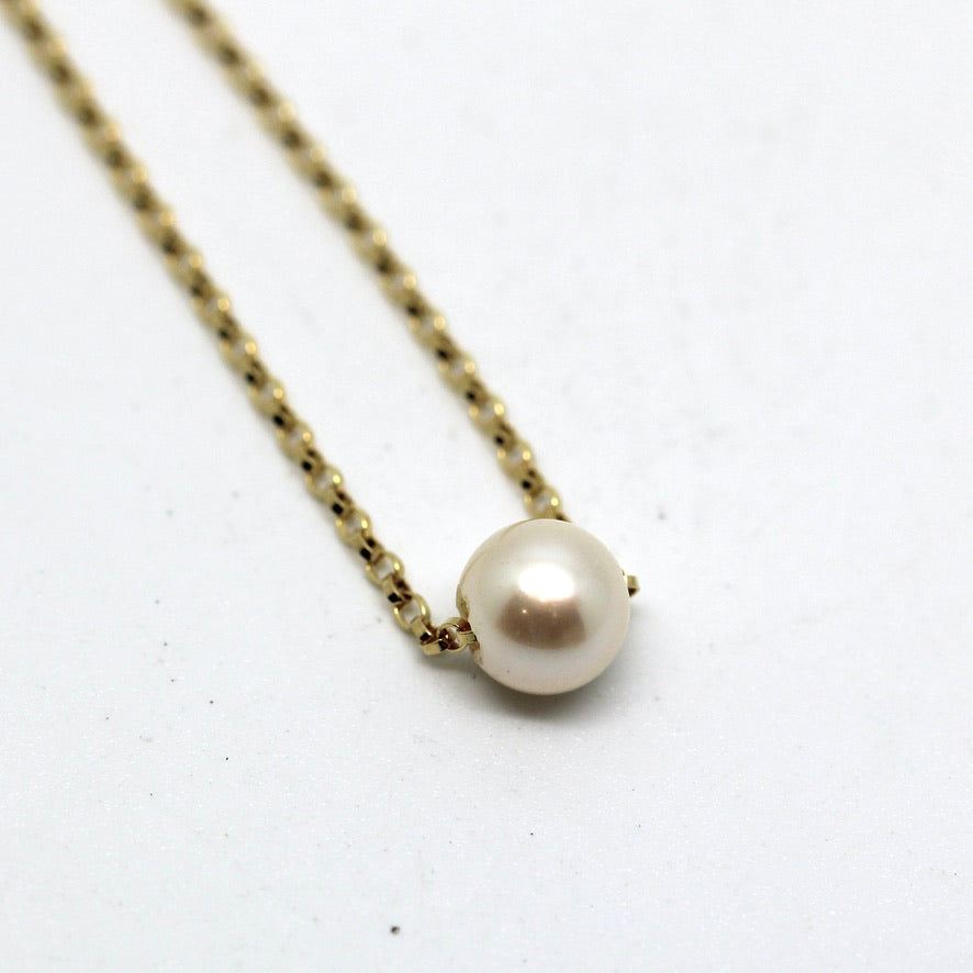 Classic 8mm Floating Pearl on Chain