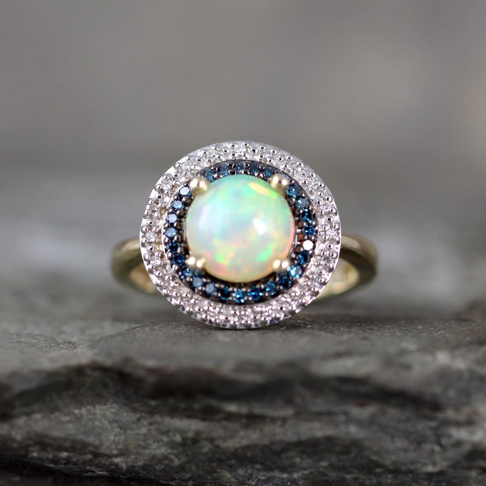 Opal and Diamond Ring - 10K Yellow Gold Vintage Jewellery