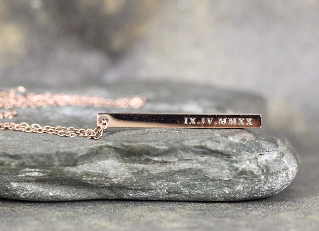 ROMAN NUMERAL Bar necklace - Stainless Steel in your choice of rose, yellow or steel - Engraved with your special date