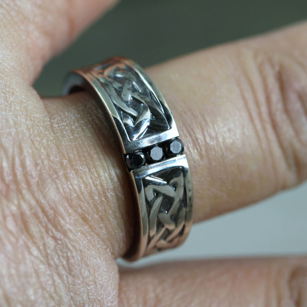 Celtic Knot Ring set with Black Diamonds