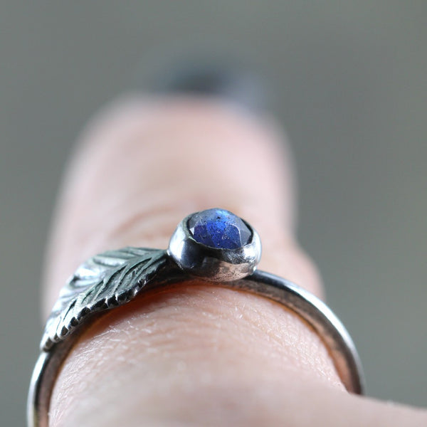 Labradorite Ring - Sterling Silver Leaf Design Ring - Bezel Set Stacking Ring