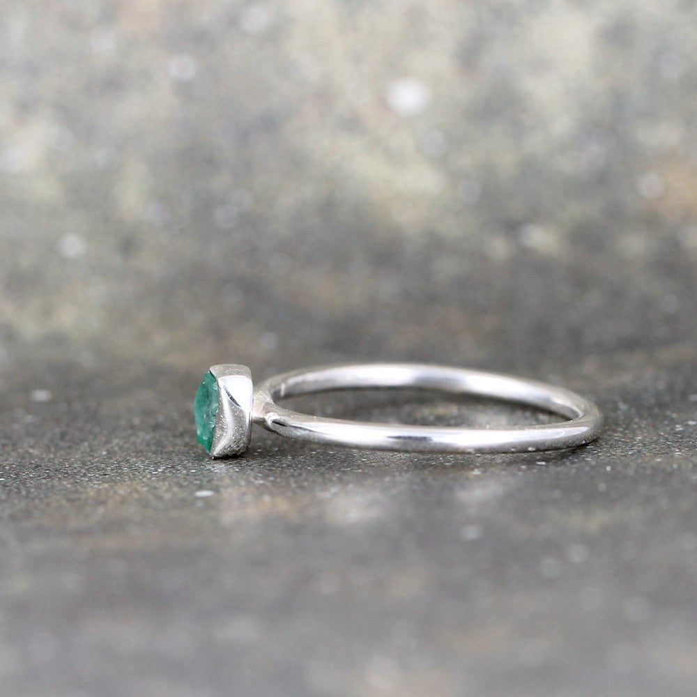 Uncut Emerald Ring - Sterling Silver - Bezel Set Stacking Ring